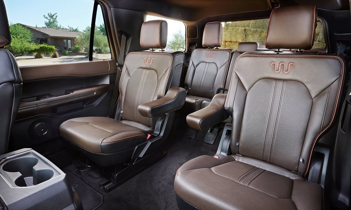 suv interior image
